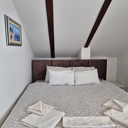 Renovated Apartments Skorin Rogoznica  Ngoại thất bức ảnh